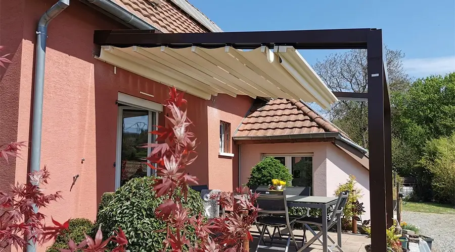 pergola toiture toile retractable