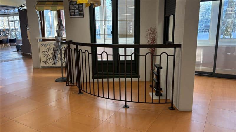 garde corps showroom